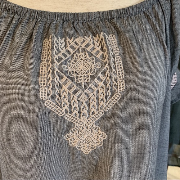 THML Embroidered Blouse - Picture 2 of 8